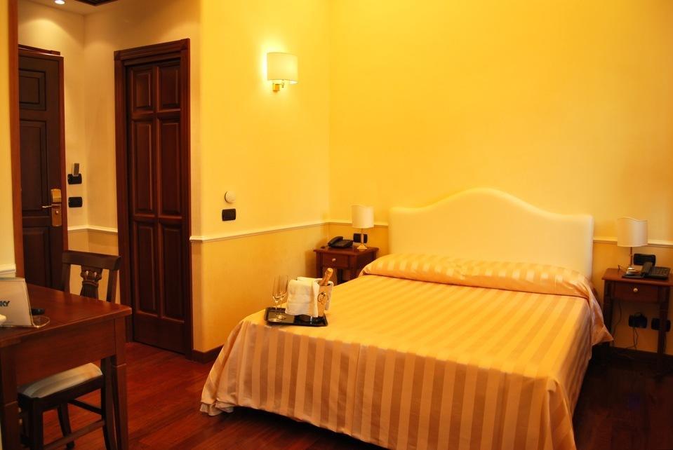 Luxury Ludovisi Rooms Rome Exterior photo