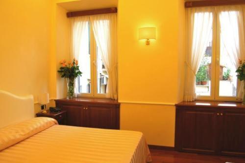 Luxury Ludovisi Rooms Rome Exterior photo