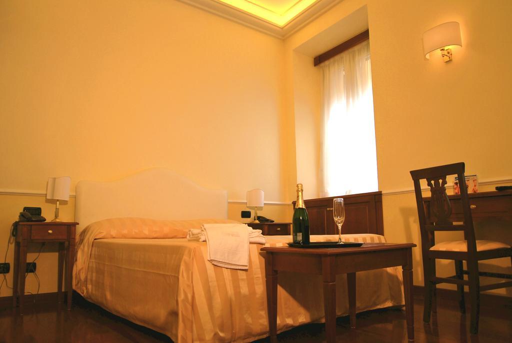 Luxury Ludovisi Rooms Rome Exterior photo